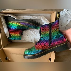 NIB Dr. Martens 1460 Pascal Black Rainbow Croc Metallic Suede Boots Women Sz 6